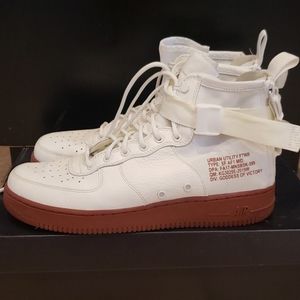 Air Force 1 mid SF
